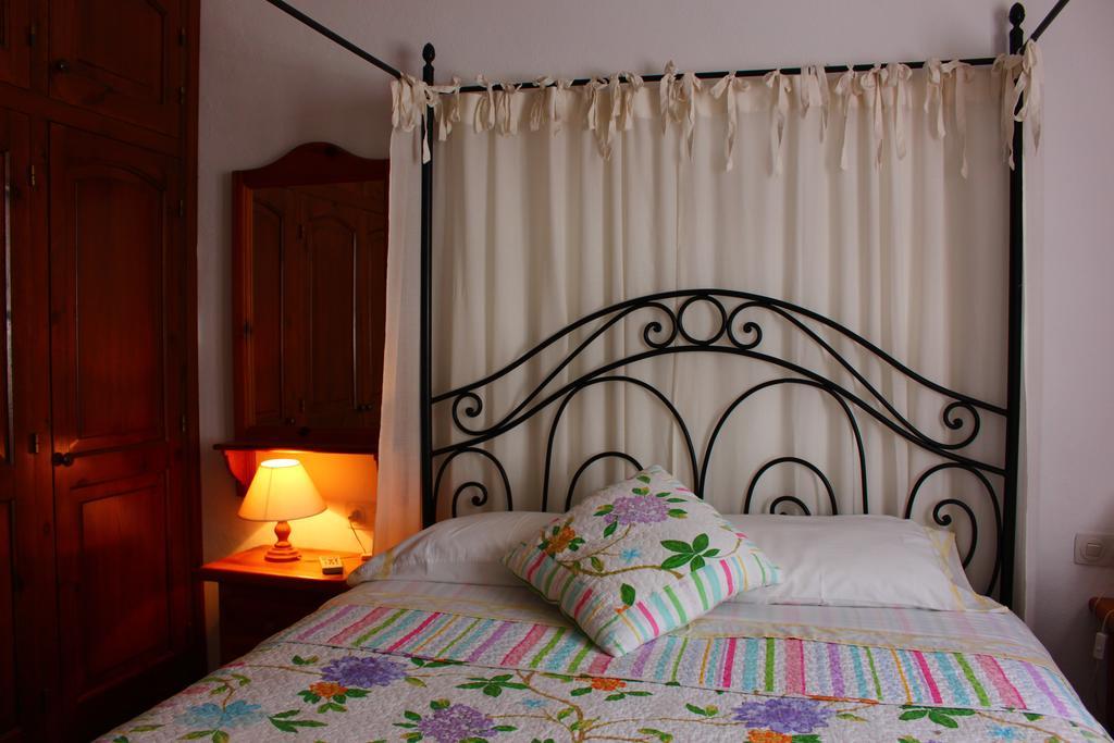 Apartamentos Gabriel Sans ฟอร์เนลส์ ภายนอก รูปภาพ
